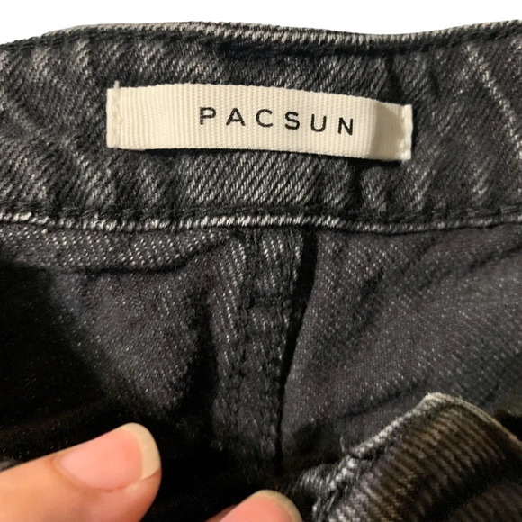 Pacsun mom short women's size 22 black shorts - Picture 3 of 4